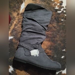 NEW Gray Slouchy Women's Boots With Buckle And Enbroidered Detials Around Ankle